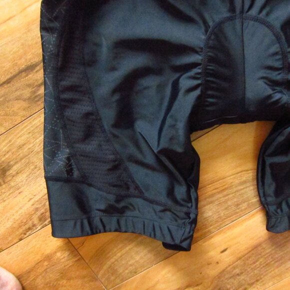 NWT- Women's BEROY Black Cycling Shorts with Gel Padding Size 2XL - Picture 3 of 10